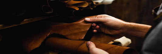 Your leather iPhone case is too tight?-Kulör Cases